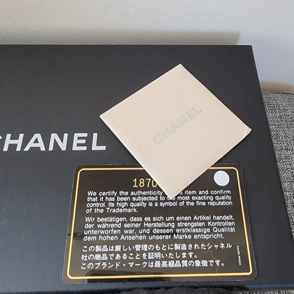 CHANEL 2013 Double Bow Wallet / Clutch - Picture 5 of 15